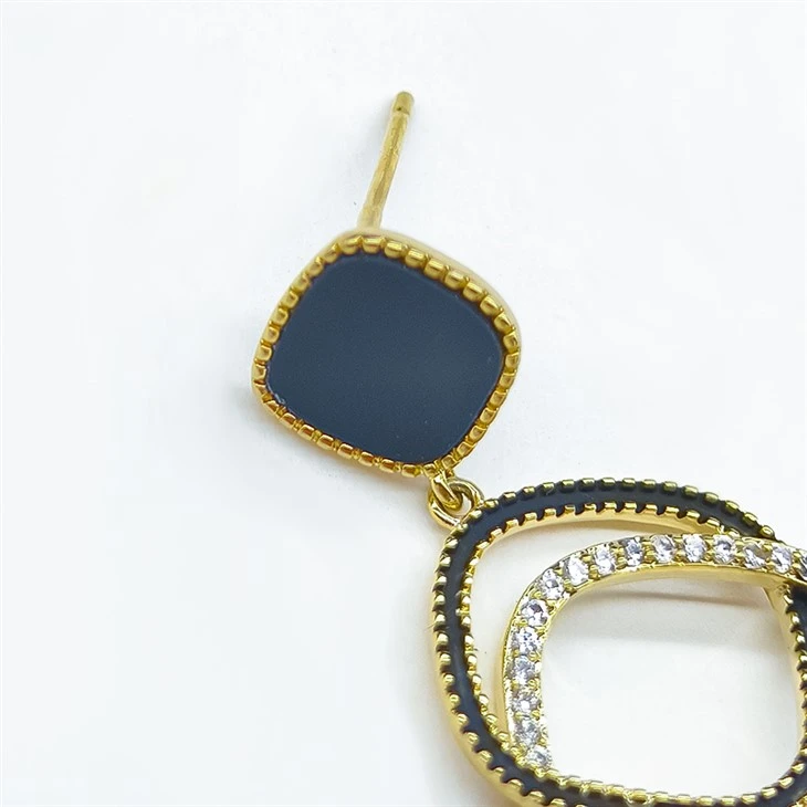 Bold Huggie Hoops Earrings Bold Huggie Hoops Earrings